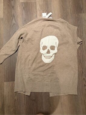 Sweet Romeo Beige Cardigan with White Skull Back